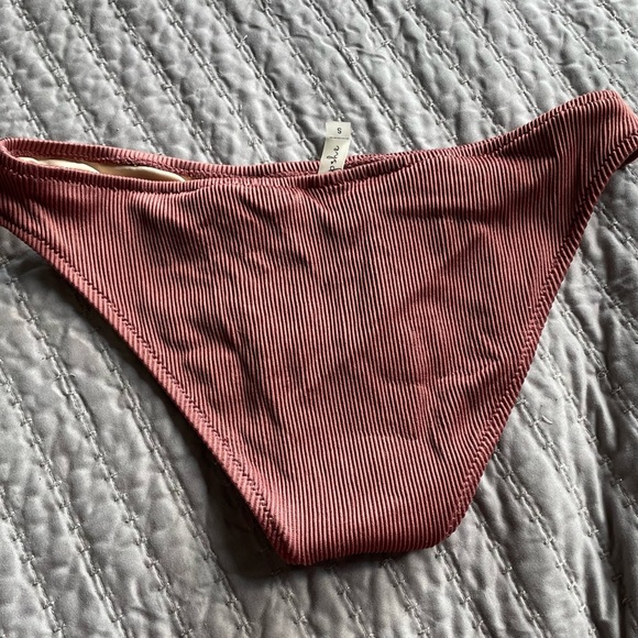 Cupshe ribbed burnt red/orange/brownish pink front tie bikini,matching bottom SM - Picture 7 of 14